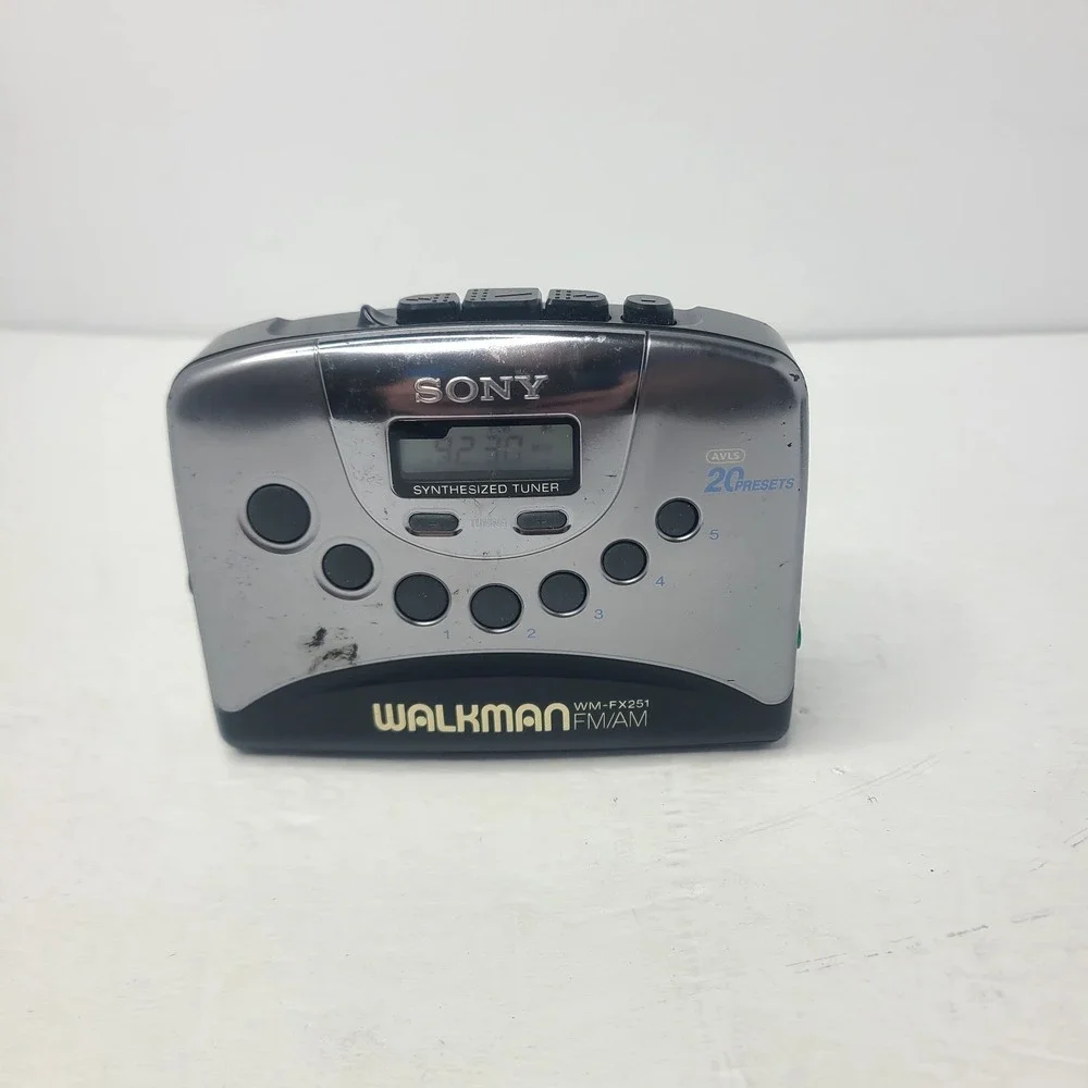 Lot Of 2 Walkman Sony Cassette Players Sports SXF 39 & Walkman WM FX251 READ